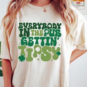 St. Patrick's Day Pub T-shirt, Everybody In The Pub Shirt